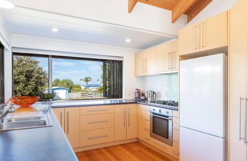 Omaha House | Omaha's Shore Thing