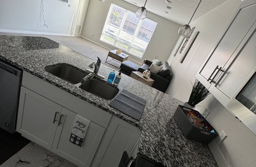 Midtown Apartment | Omahas Coastal Escape