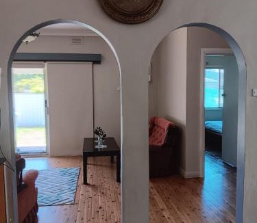 North Albury House | Omann Cottage