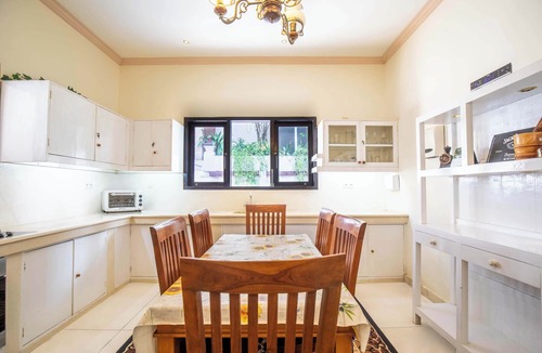 Aikmel Villa | Ombe Villa