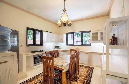 Aikmel Villa | Ombe Villa