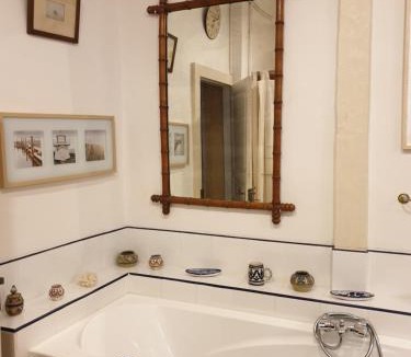 Le Fousseret Bed & Breakfast | Ombre Rose