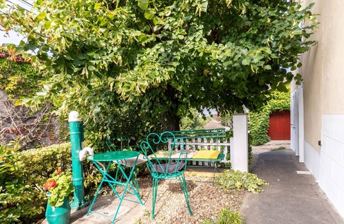 Le Pian-sur-Garonne House | Ombrelle - Maisonnette de campagne