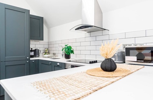 South Acton Apartment | Omega @ Acton | Top Floor