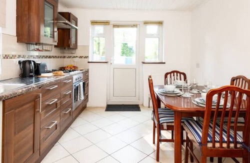 Hanwell House | Omega @ Hanwell | Single Room