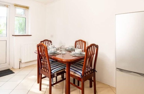 Hanwell House | Omega @ Hanwell | Single Room