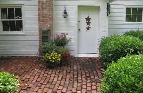 Clinton Corners Bed & Breakfast | Omega Special, 1860s farm house 7 acres