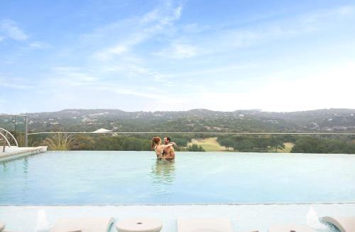 Cabin Ridge Estates Hotel | Omni Barton Creek Resort and Spa Austin