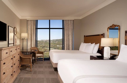 Cabin Ridge Estates Resort | Omni Barton Creek Resort & Spa Austin