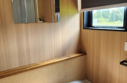 Kennedy Bay House | Omoho Stream X by Tiny Away