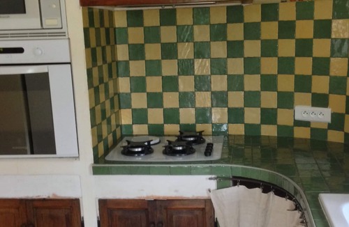 Saint-Michel-l'Observatoire House | On a Luberon hillside, a bright, spacious village house with great views.