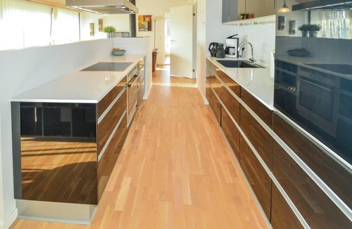 Tranum House | On a large natural plot in a newly parceled cottage area lies this luxury house.
