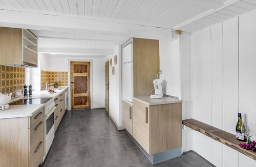 Gredstedbro House | On a large plot with garden awaits you this cozy former homestead.