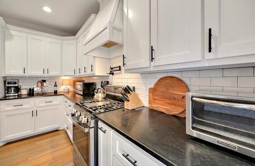 Austin Ave. House | On Austin Ave! Completely remodeled and close to Magnolia, Downtown & Baylor.
