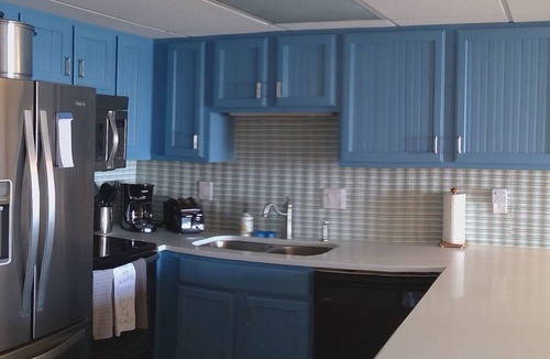 North Beach Condo | On Beach and Close to Fun! - Monthly and Weekly Discounts