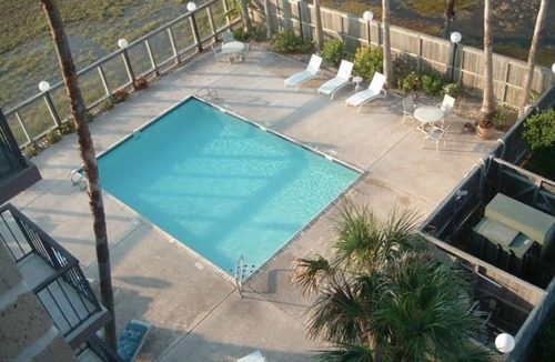 North Beach Condo | On Beach and Close to Fun! - Monthly and Weekly Discounts