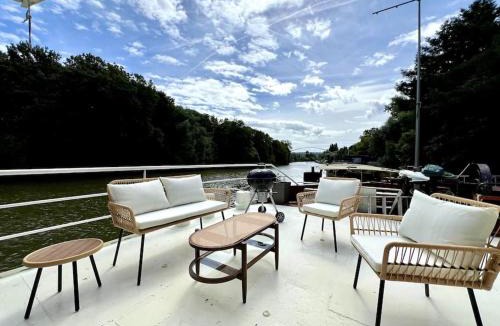 Le Port-Marly Apartment | On boat luxury - 6 pers - view