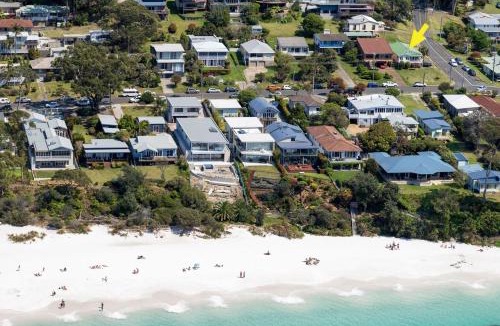 Hyams Beach House | On Cyrus at Hyams Beach