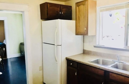 Polson House | On Flathead Lake, Lovely House Sleeps 8 Great For Kids, Walk To Beach & Downtown