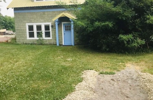 Polson House | On Flathead Lake, Lovely House Sleeps 8 Great For Kids, Walk To Beach & Downtown