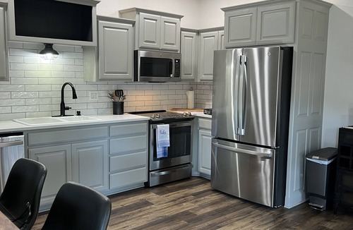 Lakeland Condo | On Lake Hamilton! Relax & getaway this summer. Special rates for 30+ day stays