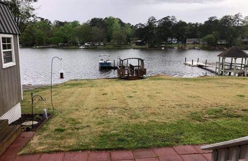 Prosperity House | On Lake Time