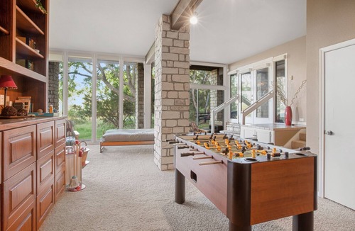 Briarcliff House | On Lake Travis Sleeps 12-16