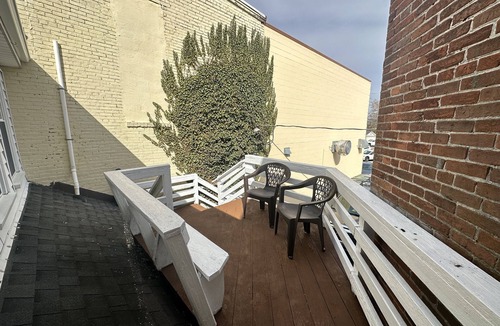 Berlin Apartment | On Main Street - Apartment C - Berlin, MD