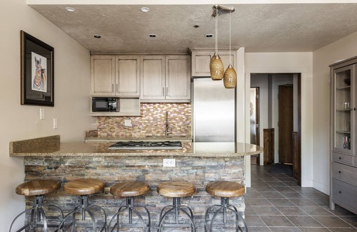 Downtown Park City Condo | On Main Street-Walk to Lift-Rooftop Deck-Views