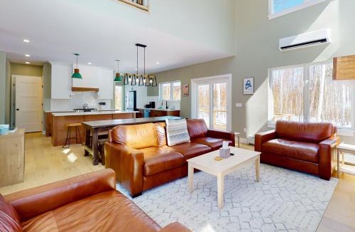 Carrabassett Valley House | On Mountain Time