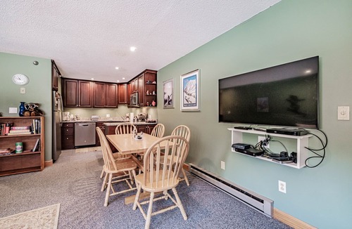 Sunday River Area Condo | On Mountain two bedroom unit sleeping 8
