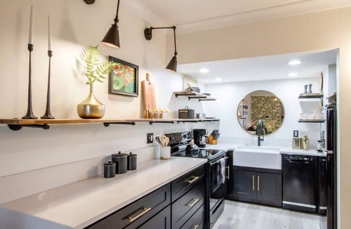 Nashville Condo | On Music Row, this condo is walkable to Demonbreun, The Gulch, Midtown, Lower Broadway, and Vandy.