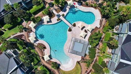 Magenta Shores House | On Par at Magenta