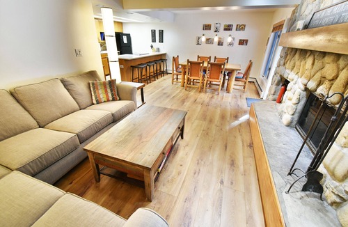 Frisco Condo | On River, Pool, 2 Hot Tubs! Walk to Main St Dining, Shops, Events