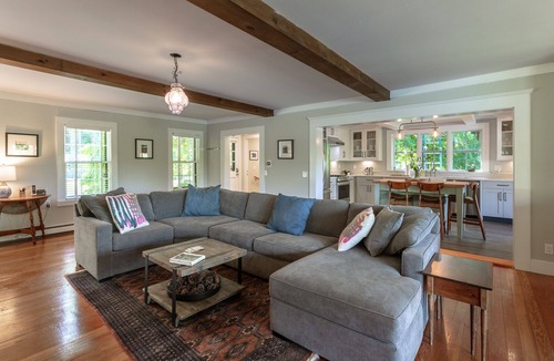 Barnard House | On Silver Lake Close To Woodstock