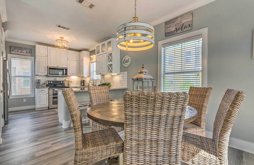 Ono Island Cottage | On-Site Beach Bar: Sunny Perdido Key Cottage!
