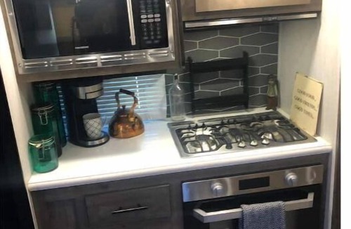 Skiatook House | On-Site Camper Trailer/Vintage
