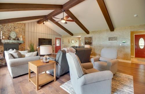 Afton House | On-Site Lake Access: Group Getaway in Afton