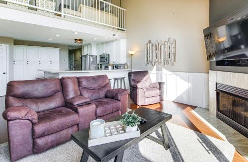 Camdenton House | On-Site Lake of the Ozarks Access: Camdenton Condo