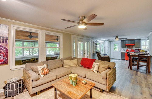Reed Creek Cottage | On-Site River Access: Hartwell Getaway w/Deck!