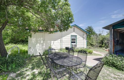 Whitney House | On-Site Trails! Cozy Whitney Cottage 2 Mi to Lake