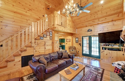 Ennice Cabin | On-Site Waterfall! Cabin Near Blue Ridge Pkwy
