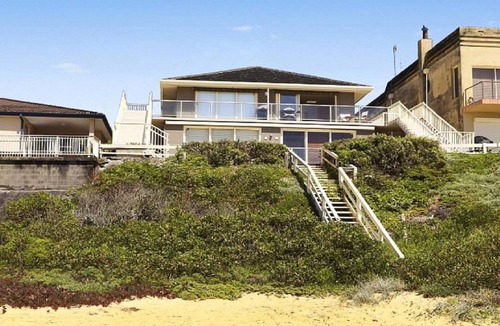 Wamberal Apartment | ON THE BEACH #13| Beachfront, Ocean Views | Accom Holidays