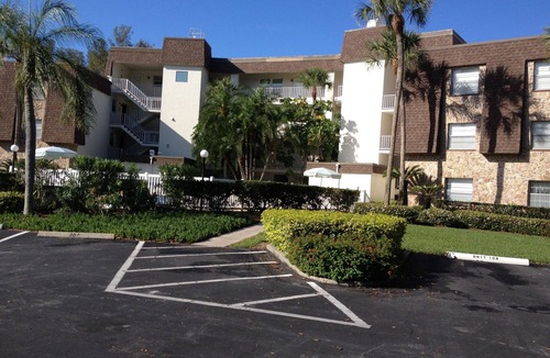 Whitney Beach Condo | ON the Beach, 2nd Floor, Elevator, Heated swimming pool and Spa, Freshly painted