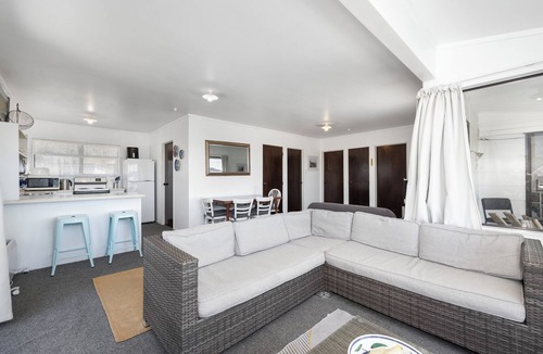 Castlepoint House | On the Beach at Castlepoint