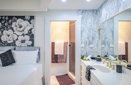 Wamberal House | On the Beach at Wamberal.