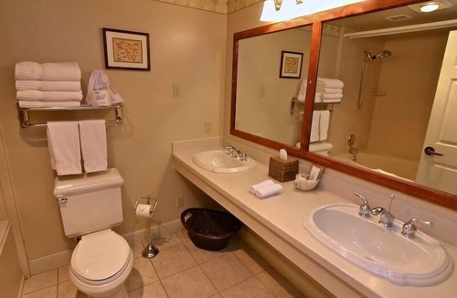 Cayucos Bed & Breakfast | On The Beach Bed & Breakfast