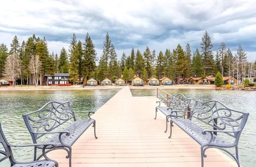 Tahoe Vista Cabin | "On the Beach" Cabin Perfect for 2! Lake Front!