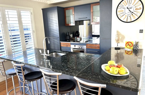 Milford Apartment | ON THE BEACH MILFORD