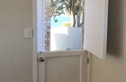 Milford Apartment | ON THE BEACH MILFORD